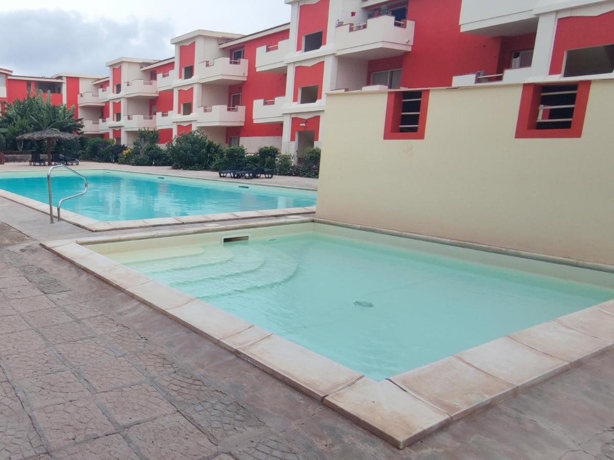 Sal Service Red Moradias Residence With Pool Santa Maria Esterno foto